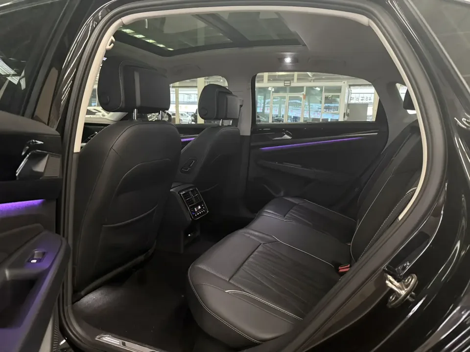 Volkswagen Passat Passat 2022 330TSI Premium Edition 2022 — миниатюра 3
