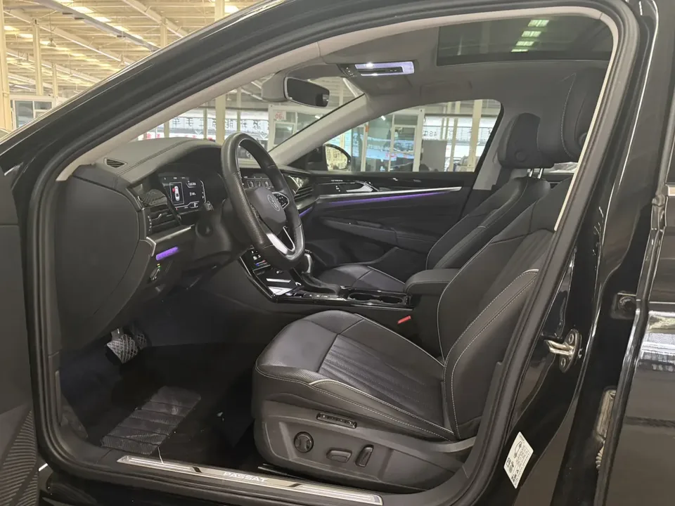 Volkswagen Passat Passat 2022 330TSI Premium Edition 2022 — миниатюра 5