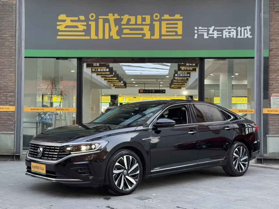 Volkswagen Passat 2022