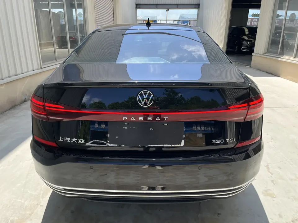 Volkswagen Passat Passat 2023 330TSI Elite Edition 2023 — миниатюра 2