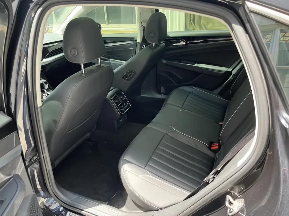 Volkswagen Passat Passat 2023 330TSI Elite Edition 2023 — миниатюра 3
