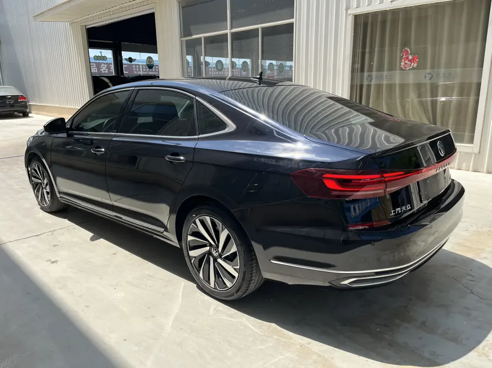 Volkswagen Passat Passat 2023 330TSI Elite Edition 2023 — миниатюра 4