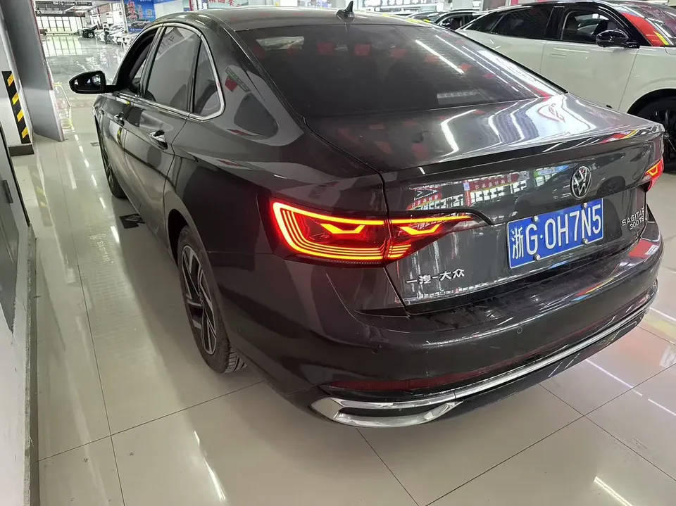Volkswagen Sagitar 2023 Sagitar 300TSI DSG Excellence Edition 2023 — миниатюра 4
