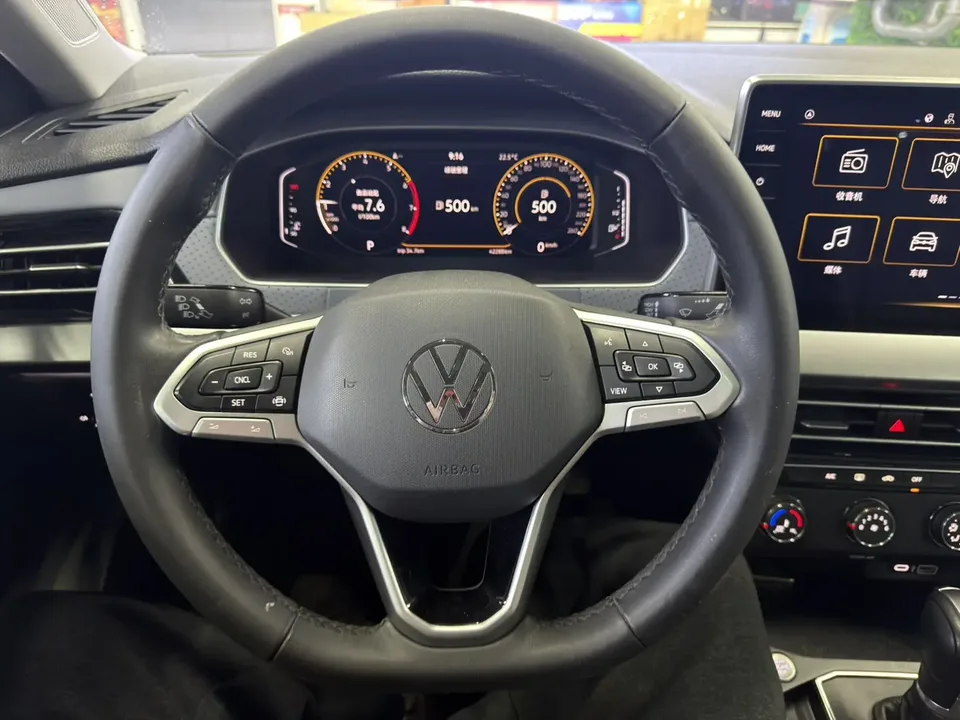 Volkswagen Lavida Lavida 2023 1.5L Automatic 5 Million Edition 2023 — миниатюра 3