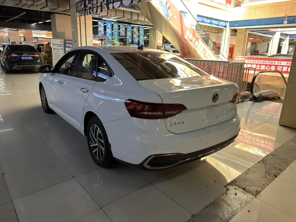 Volkswagen Lavida Lavida 2023 1.5L Automatic 5 Million Edition 2023 — миниатюра 4