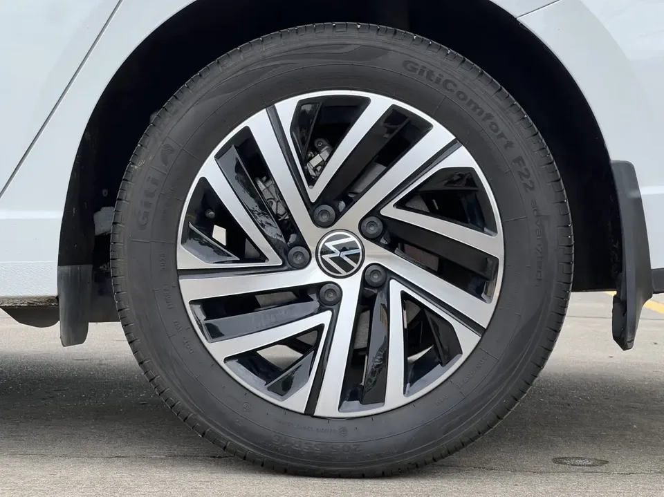 Volkswagen Lavida Lavida 2023 Lavida 2023 1.5L Automatic 5 Million Edition 2023 — thumbnail 3
