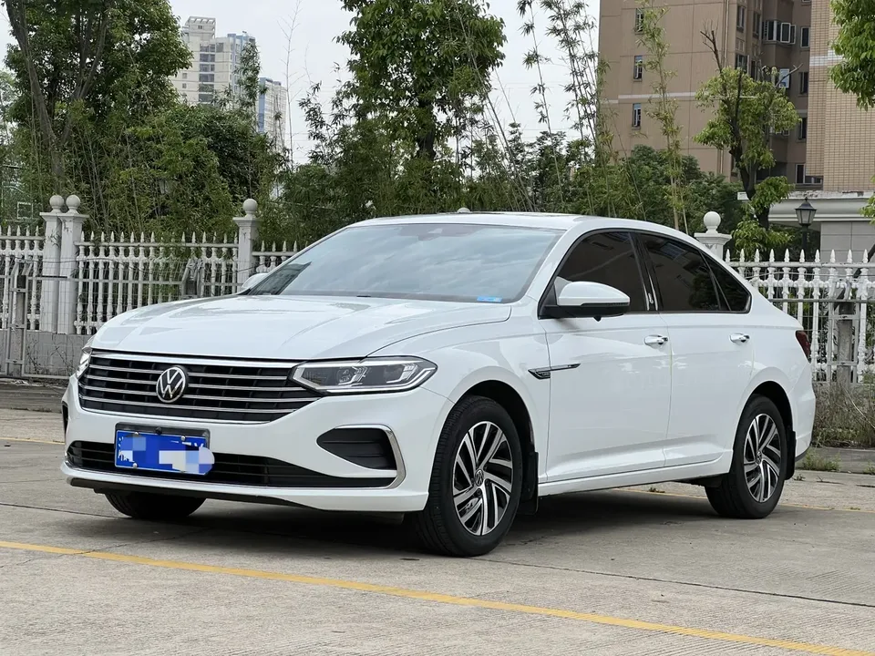 Volkswagen Lavida Lavida 2023 Lavida 2023 1.5L Automatic 5 Million Edition 2023 — photo 1, buy with delivery to Moscow