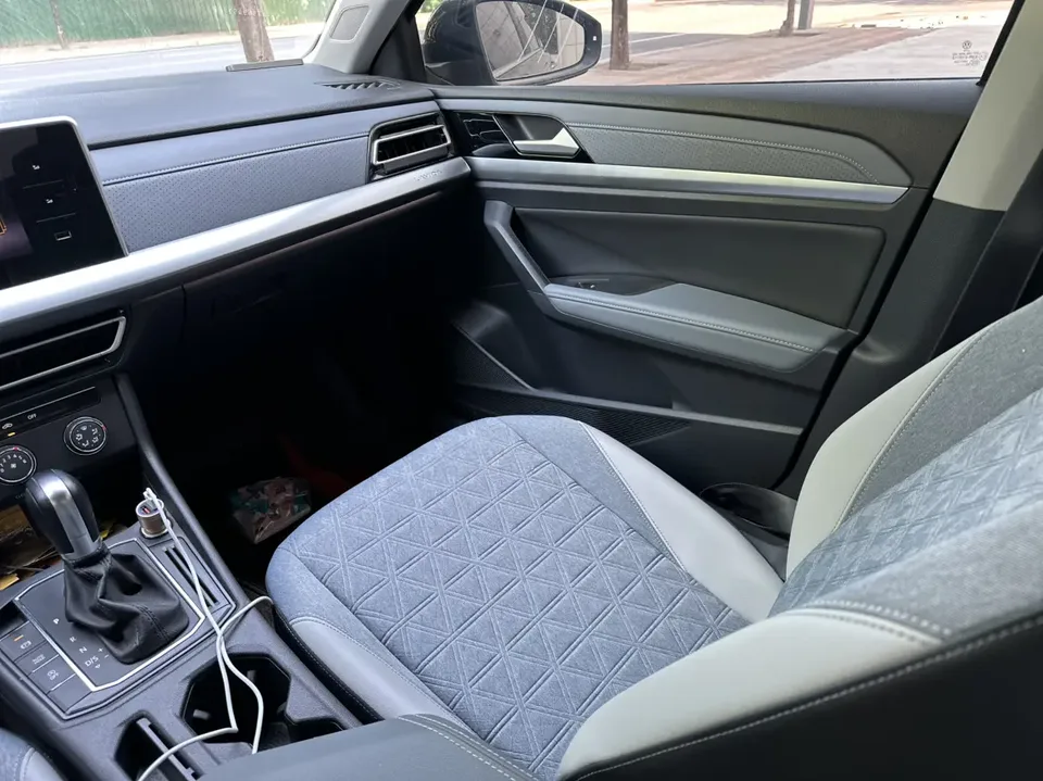 Volkswagen Lavida Lavida 2023 facelift 1.5L automatic full version 2023 — thumbnail 2