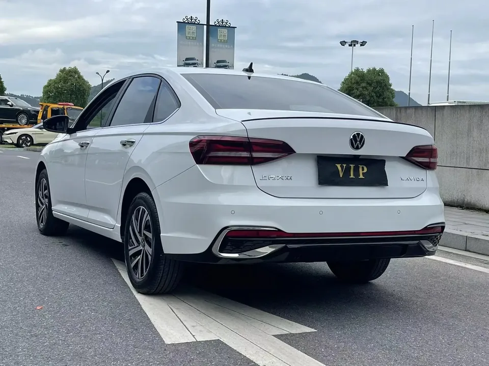 Volkswagen Lavida Lavida 2024 300TSI DSG Starry Sky Full Edition 2024 — миниатюра 2