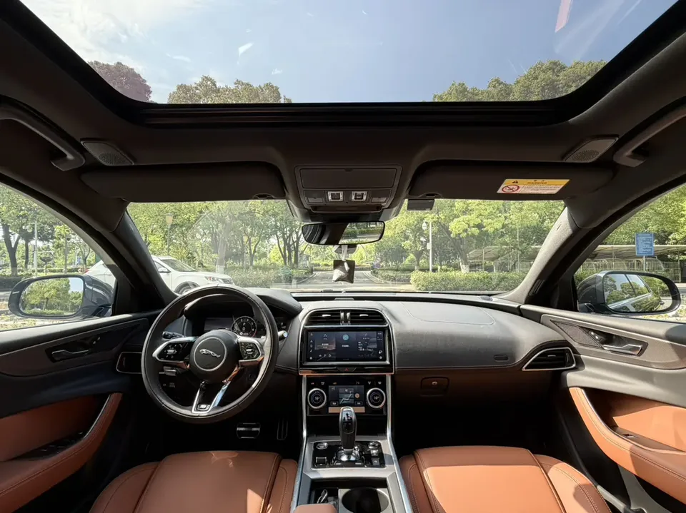 Jaguar XEL 2.0T 250PS R-DYNAMIC S aggressive sports version 2023 — миниатюра 4