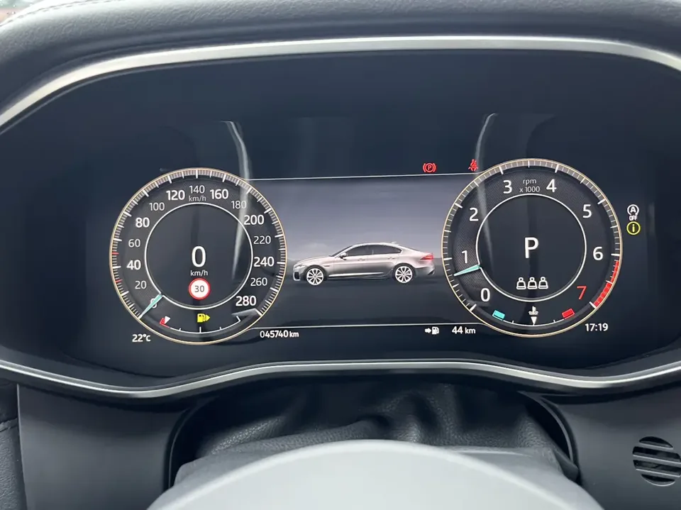 Jaguar XFL 2.0T P200 Two-wheel drive Elite Deluxe Edition 2023 — миниатюра 3