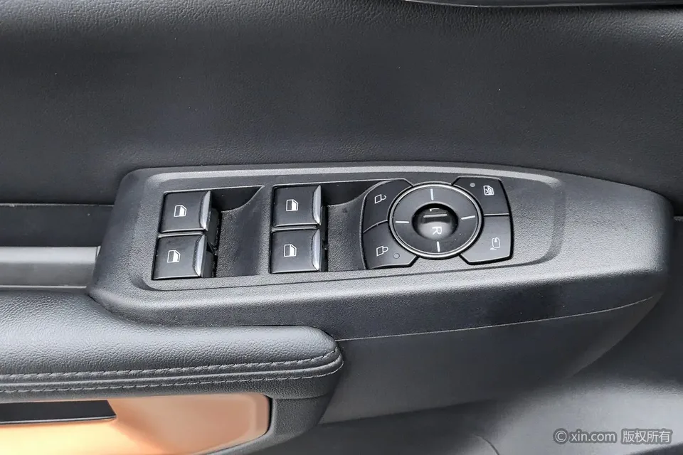 Ford Ranger 2.3T gasoline exploration-four-wheel drive automatic version 2024 — миниатюра 5