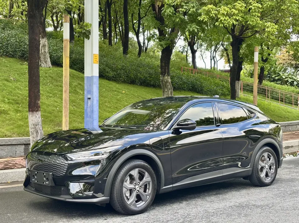 Ford electric horse 2022