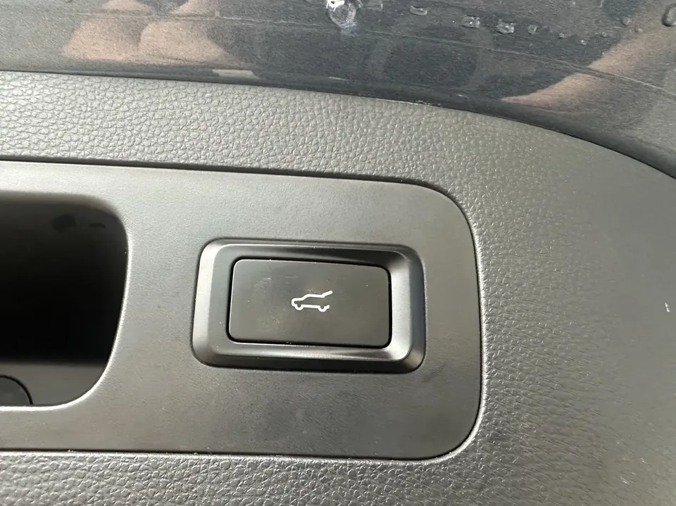 Ford Equator Sport EcoBoost 170 Premium Edition 2022 — миниатюра 3