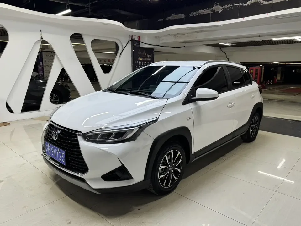 Toyota Yaris L 2022