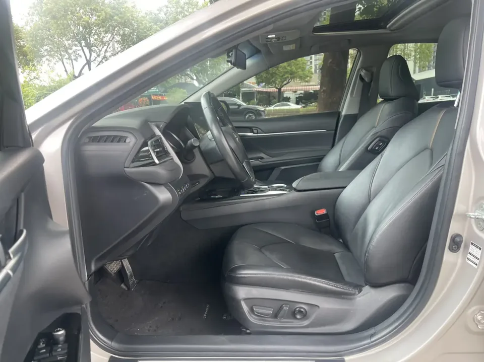Toyota Camry 2.0G Deluxe Edition 2023 — миниатюра 5