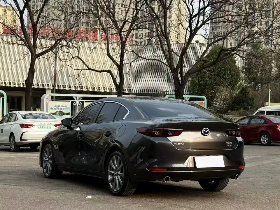 Mazda Axela Mazda3 2021 2.0L Automatic Quality Edition 2023 — thumbnail 4