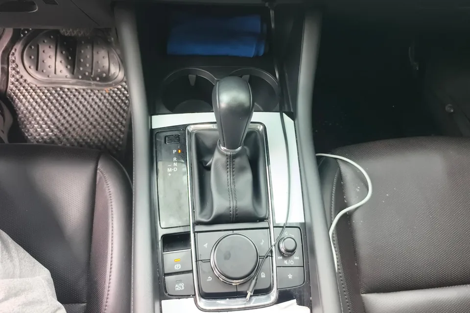 Mazda Axela 2.0L Automatic Elegant Edition 2024 — миниатюра 4