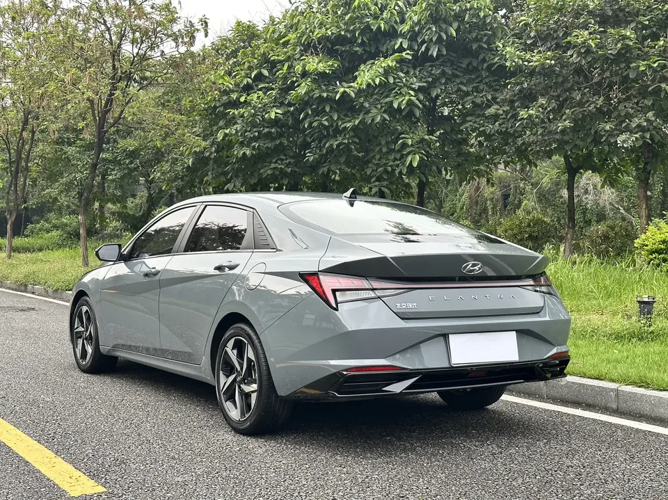 Hyundai Elantra Elantra 2022 1.5L CVT LUX Premium Edition 2022 — thumbnail 2