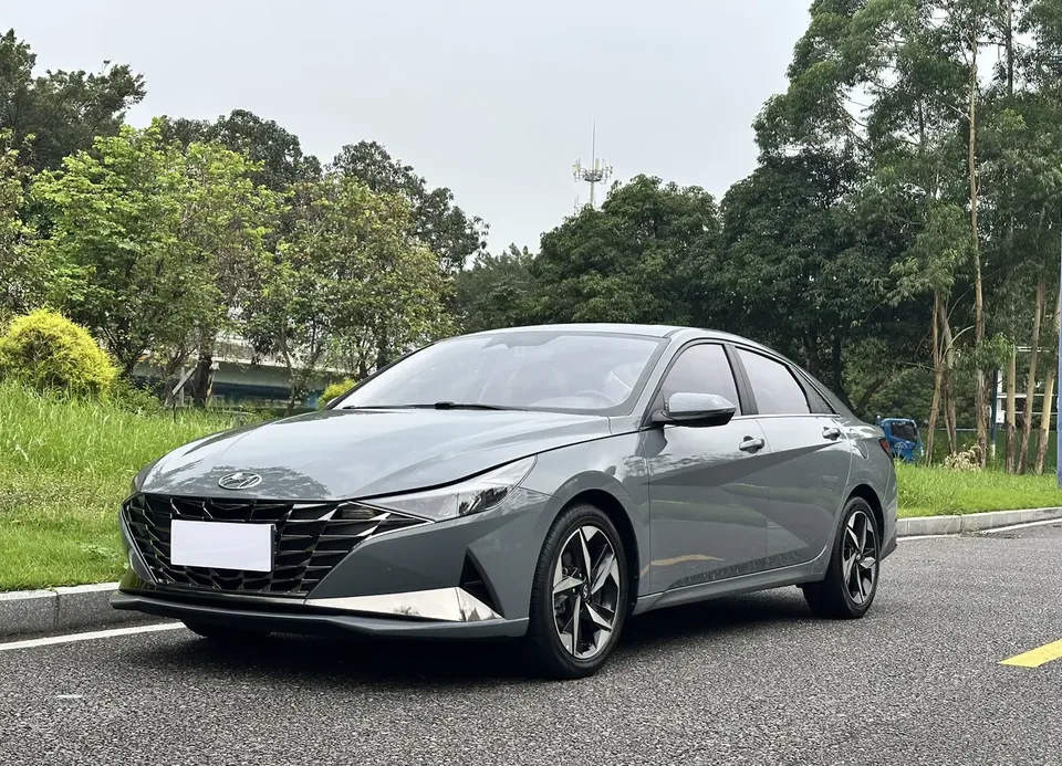 Hyundai Elantra Elantra 2022 1.5L CVT LUX Premium Edition 2022 — photo 1, buy with delivery to Moscow