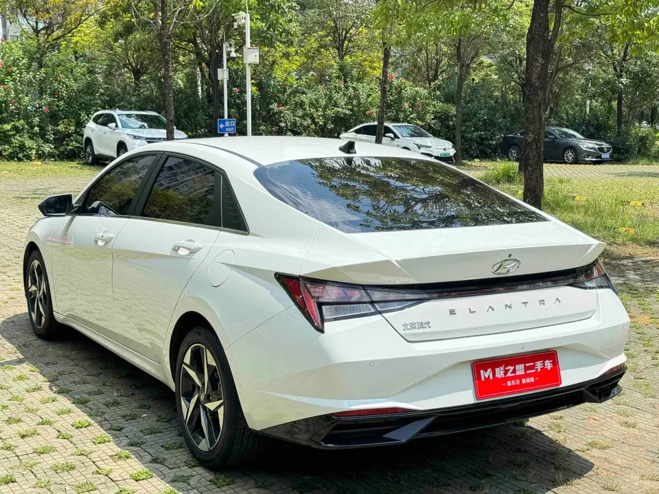 Hyundai Elantra Elantra 2022 1.5L CVT LUX Premium Edition 2023 — thumbnail 2