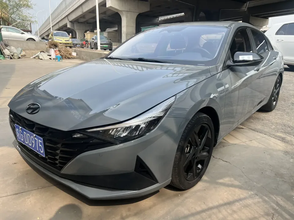 Hyundai Elantra 2022