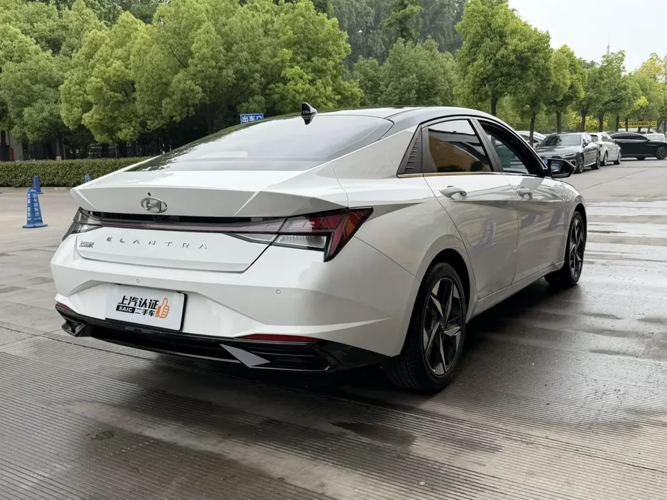 Hyundai Elantra Elantra 2022 1.5L CVT LUX Premium Edition 2022 — thumbnail 2
