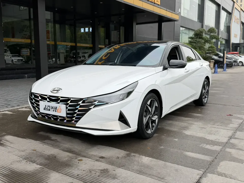 Hyundai Elantra Elantra 2022 1.5L CVT LUX Premium Edition 2022 — photo 1, buy with delivery to Moscow