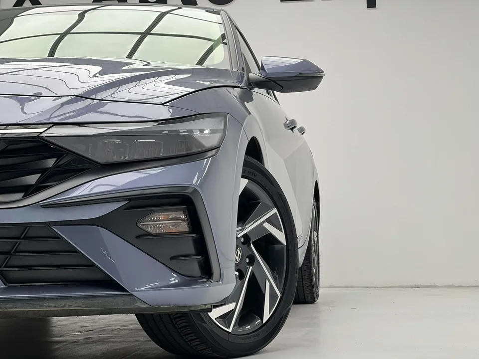 Hyundai Elantra 1.5L CVT GLX Elite Edition 2023 — миниатюра 3