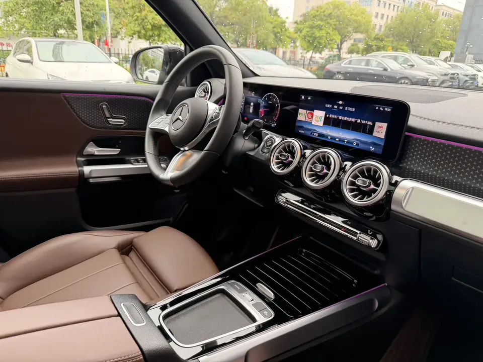 Mercedes-Benz GLB-Class facelift GLB 220 Dynamic 2025 — миниатюра 4