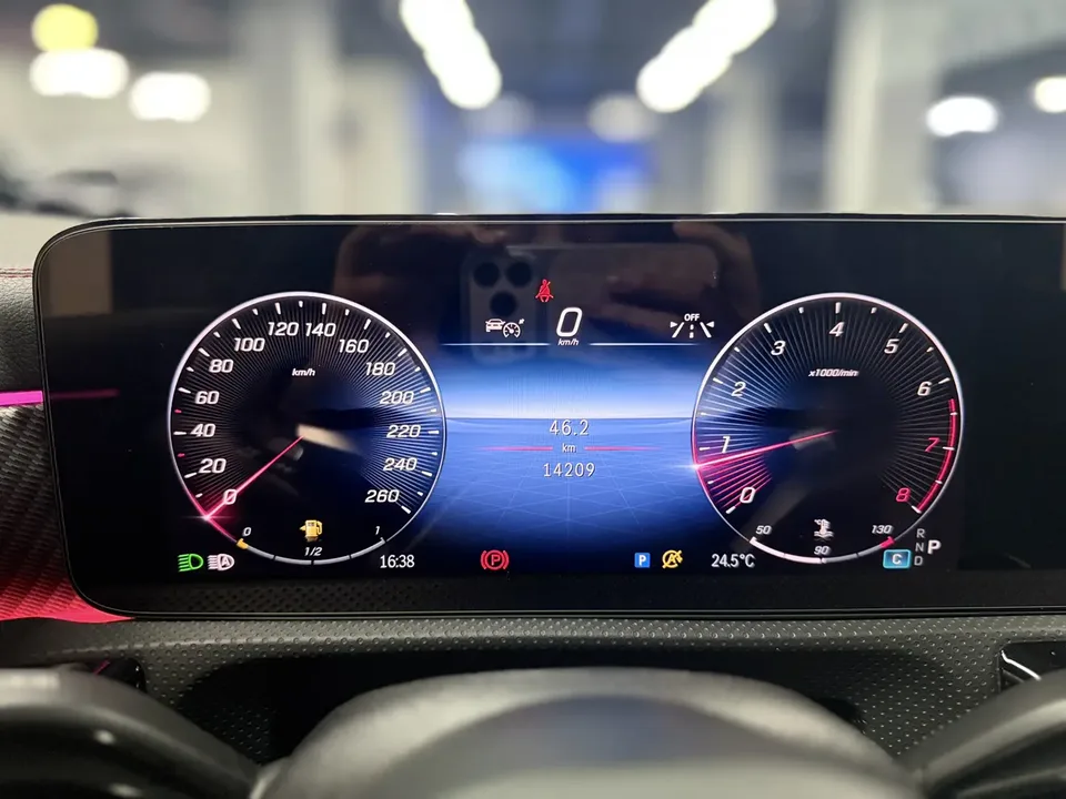 Mercedes-Benz Mercedes Benz A Class Mercedes-Benz A-Class 2024 A 200 L Fashion Edition 2024 — миниатюра 3