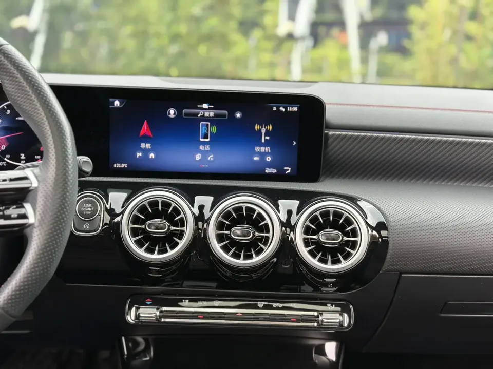 Mercedes-Benz Mercedes Benz A Class Mercedes-Benz A-Class 2023 A 200 L Sports Sedan Fashion Edition 2024 — миниатюра 3