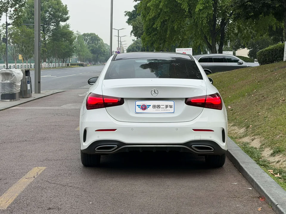 Mercedes-Benz Mercedes Benz A Class Mercedes-Benz A-Class 2024 A 200 L Fashion Edition 2024 — миниатюра 2