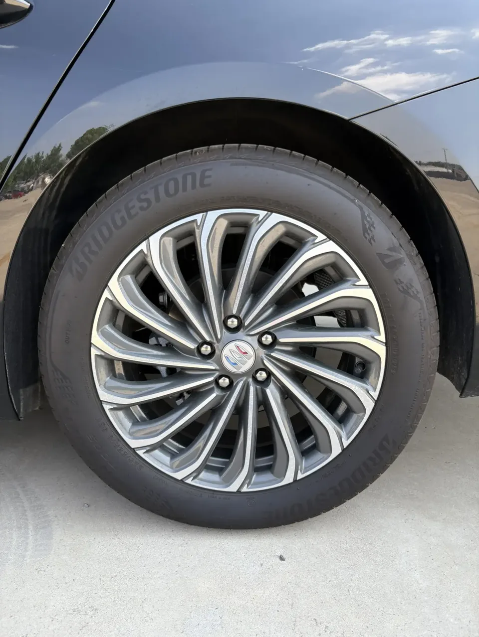 Buick LaCrosse 28T Automatic Premium Edition 2024 — миниатюра 3