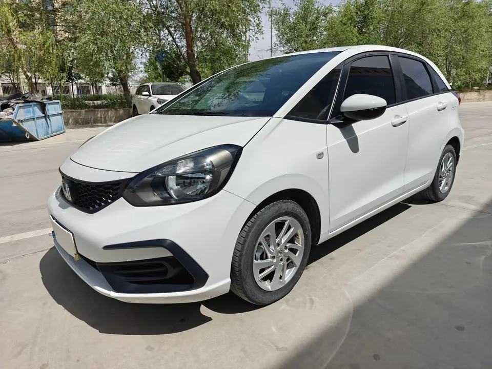 Honda FIT Fit 2023 1.5L CVT Trendy Edition 2023 — photo 1, buy with delivery to Moscow