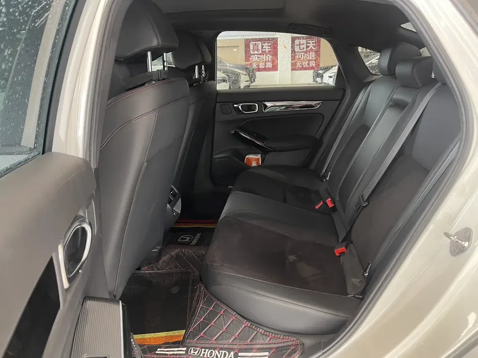 Honda CIVIC 2022 Civic 240TURBO CVT Engine Edition 2022 — миниатюра 4