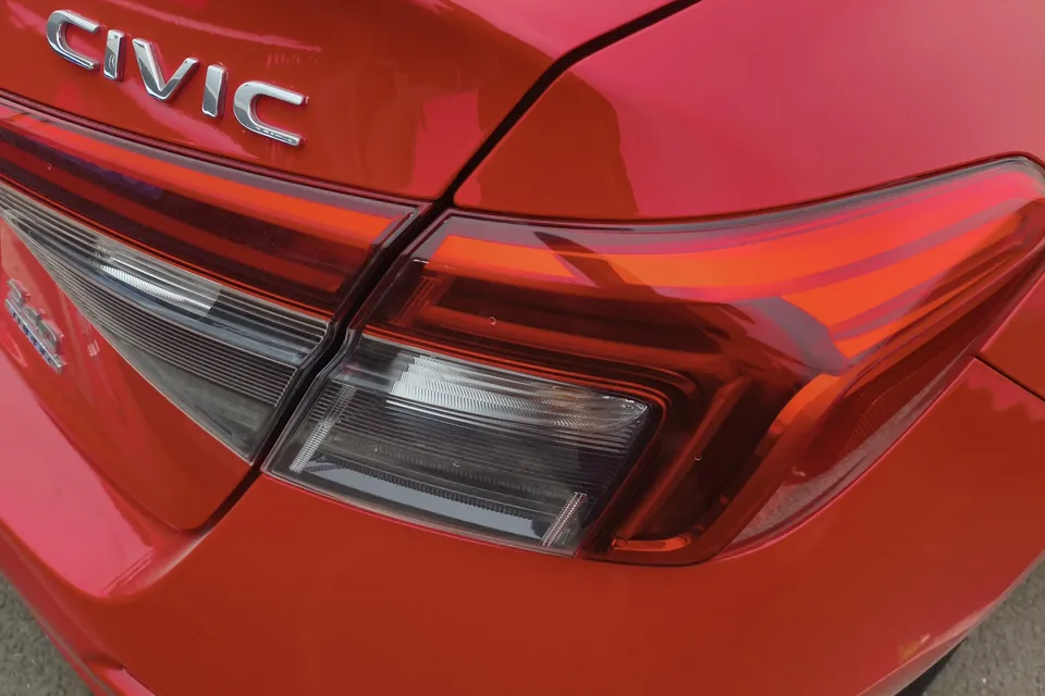 Honda CIVIC 2022 Civic 240TURBO CVT Dynamic Edition 2022 — миниатюра 2