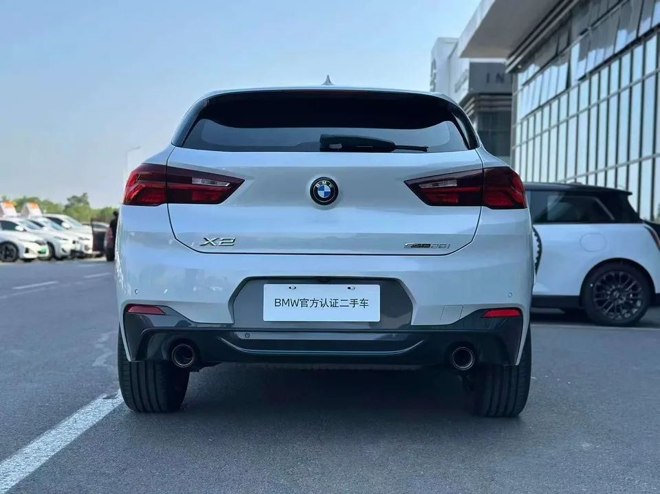 BMW X2 BMW X2 2023 sDrive25i M Sport Night Edition 2024 — миниатюра 2