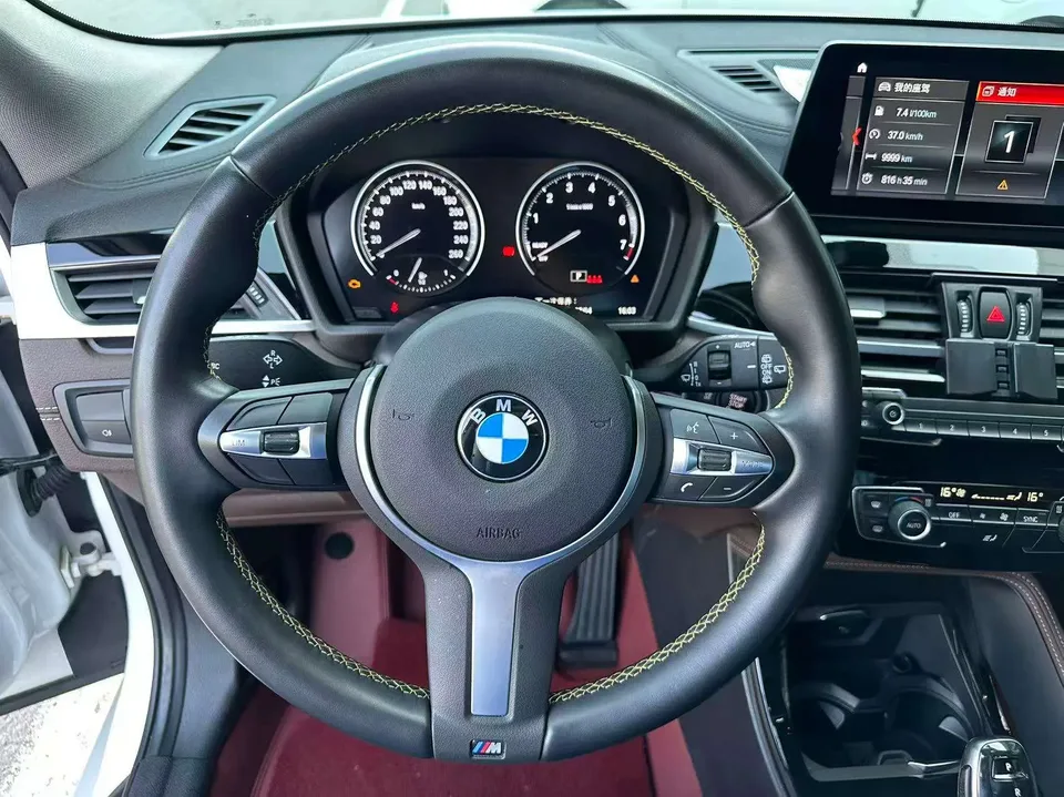 BMW X2 BMW X2 2023 sDrive25i M Sport Night Edition 2024 — миниатюра 4
