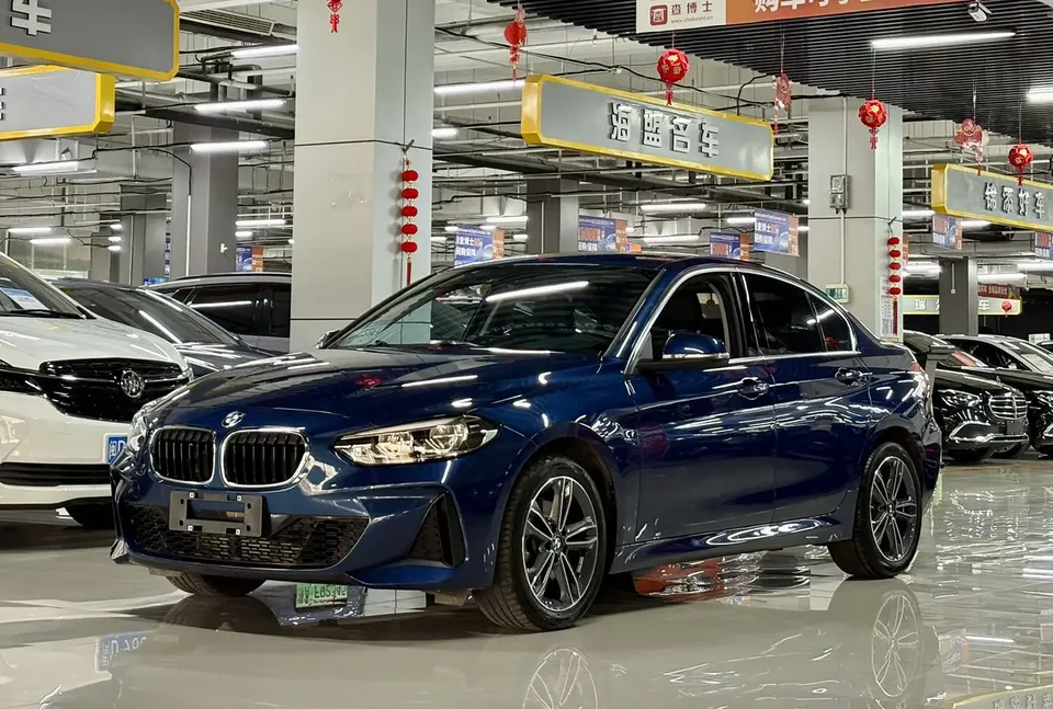 BMW 1 Series facelift 120i M Sport 2022 — фото 1, купить с доставкой в Москву