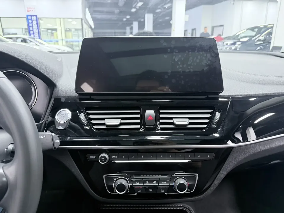 BMW 1 Series BMW 1 Series 2021 120i M Sport Night Edition 2022 — миниатюра 3