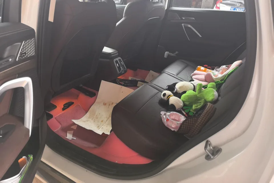 BMW X1 xDrive25Li M Sport Package 2023 — миниатюра 4