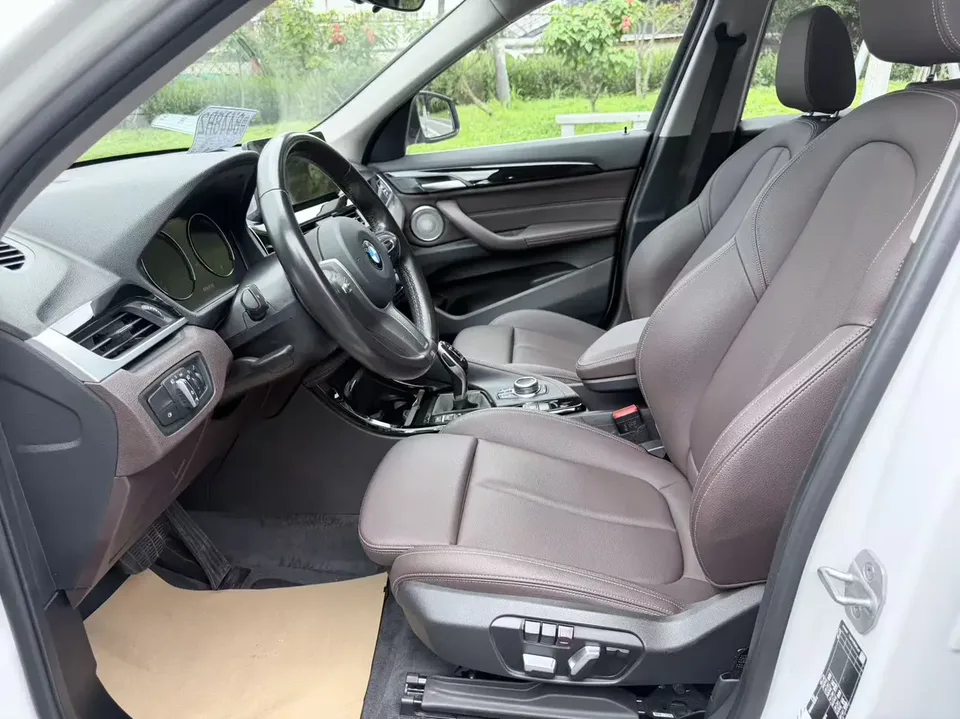 BMW X1 BMW X1 2022 sDrive20Li Exclusive Model 2022 — миниатюра 5