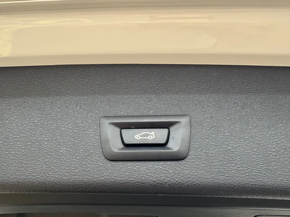 BMW X1 BMW X1 2022 sDrive20Li Exclusive Model 2022 — миниатюра 2