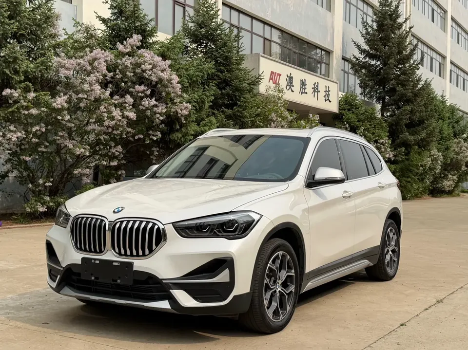 BMW X1 BMW X1 2022 sDrive20Li Fashion 2023 — photo 1, buy with delivery to Moscow