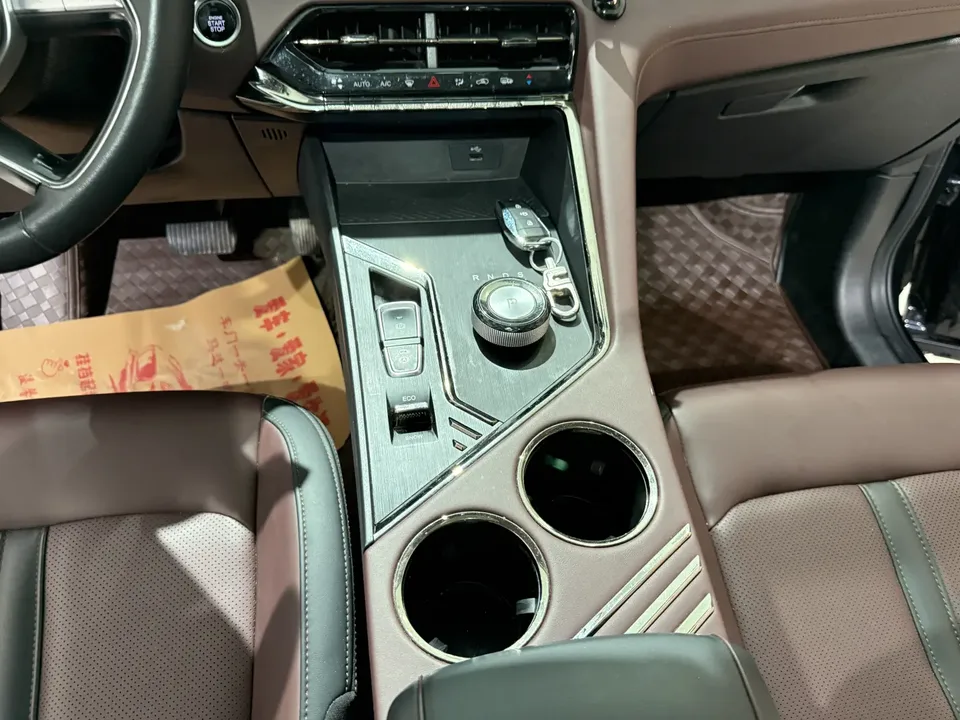 Jianghuai JAC X8 PLUS JAC X8 PLUS 2024 JAC X8 PLUS 2024 1.5TGDI DCT Smart Edition 7 seats 2024 — thumbnail 4