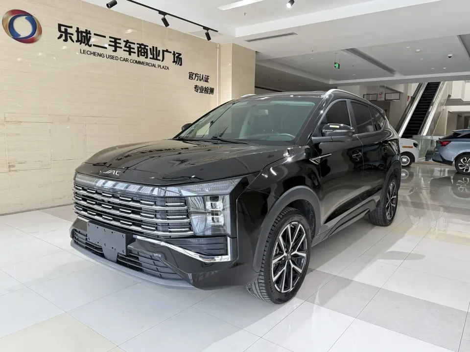 Jianghuai JAC X8 PLUS JAC X8 PLUS 2024 JAC X8 PLUS 2024 1.5TGDI DCT Smart Edition 7 seats 2024 — photo 1, buy with delivery to Moscow