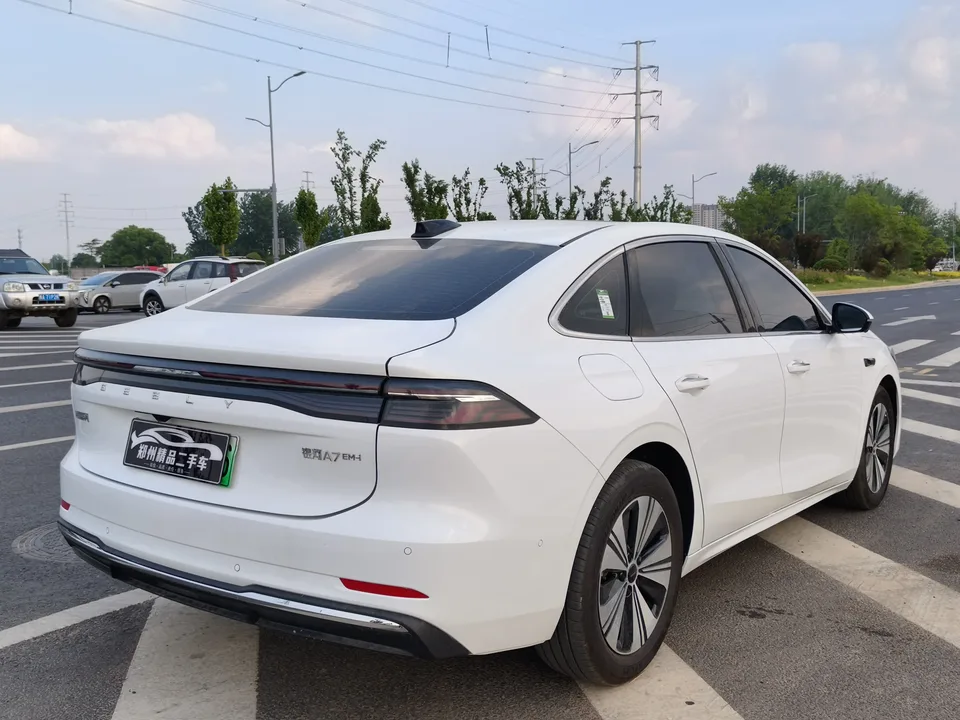 Geely Galaxy A7 EM 150km Explorer+ Edition 2025 — миниатюра 2