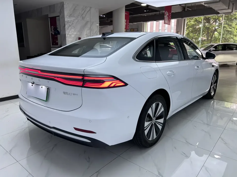 Geely Galaxy A7 EM 150km Explorer+ Edition 2025 — миниатюра 2