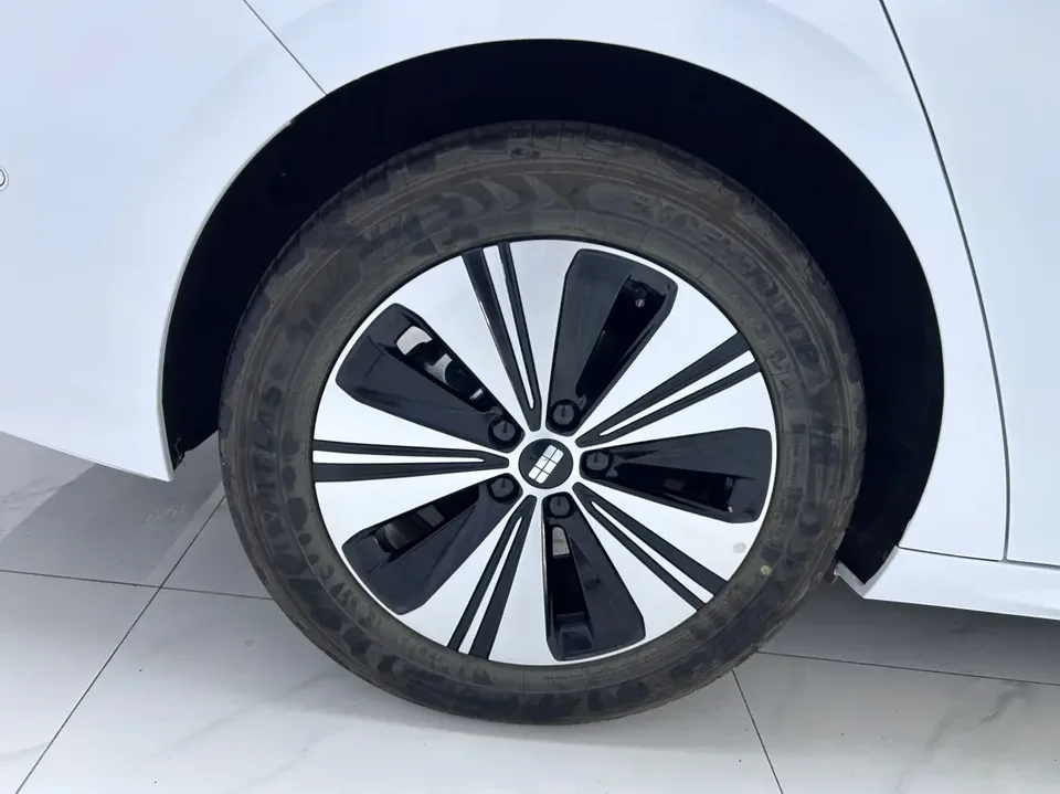 Geely Galaxy A7 EM 150km Explorer+ Edition 2025 — миниатюра 4